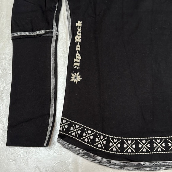 Alp-n-Rock SNOWFLAKE Vneck - Black - Picture 5 of 15